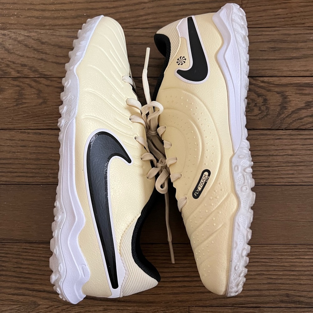 Nike indoor cleats